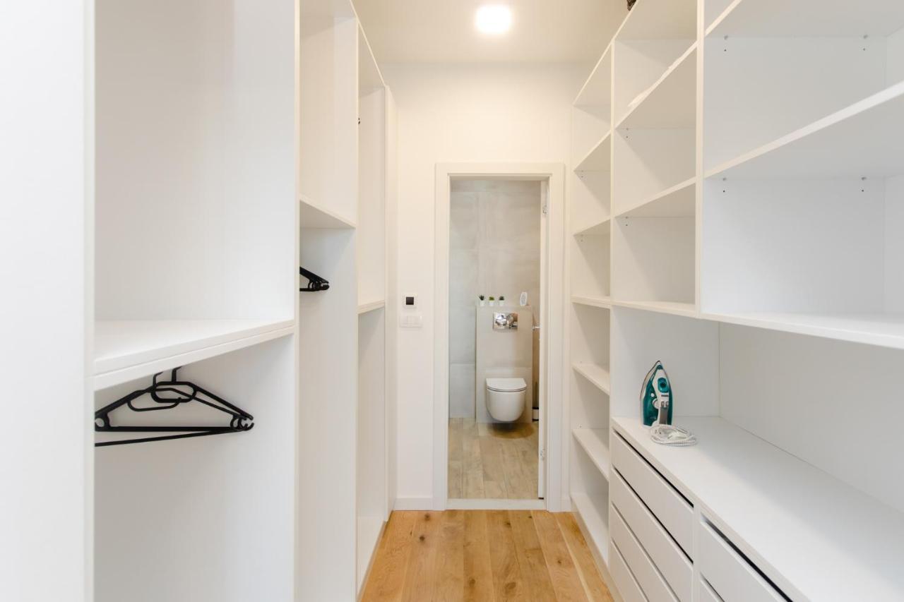 Apartment Eni *